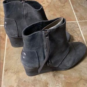 Tom’s Desert Wedge Bootie